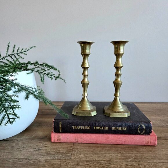 Set of 2 vintage brass candleholders/candlesticks. - Picture 2 of 4